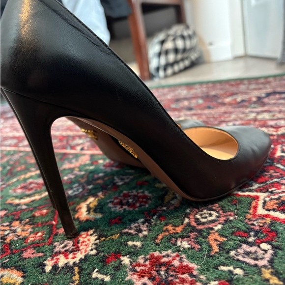 Prada Black Leather Shoes - Picture 6 of 6